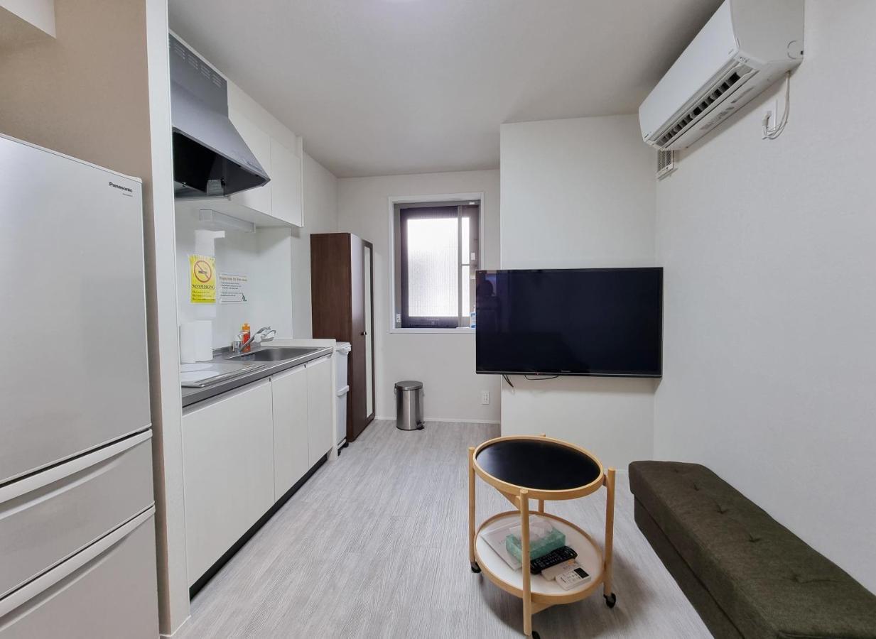 Lien 西新宿 Apartment Tokyo Bagian luar foto